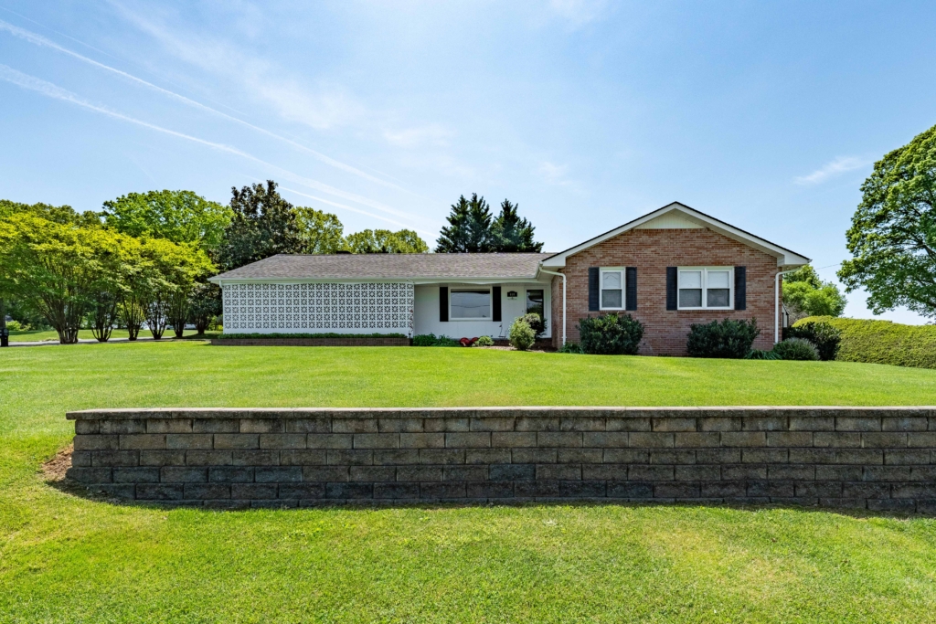 408 Garmon Dr (24 of 83)