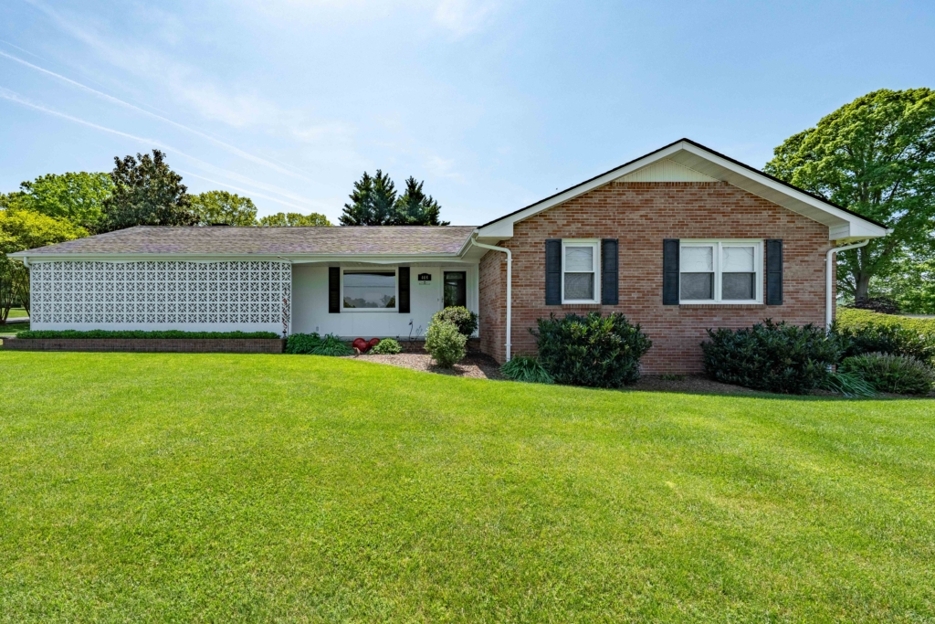 408 Garmon Dr (26 of 83)