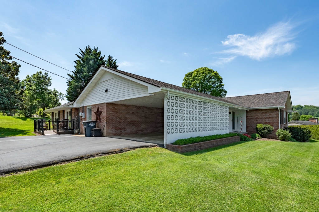 408 Garmon Dr (27 of 83)