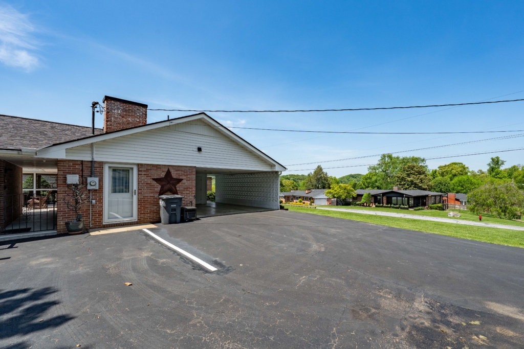 408 Garmon Dr (30 of 83)
