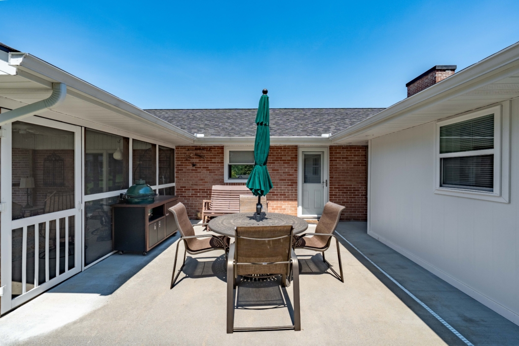 408 Garmon Dr (39 of 83)