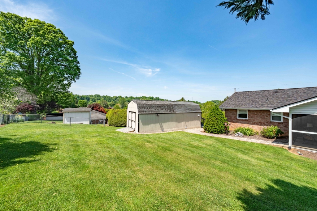408 Garmon Dr (43 of 83)