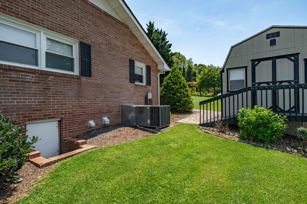 408 Garmon Dr (50 of 83)
