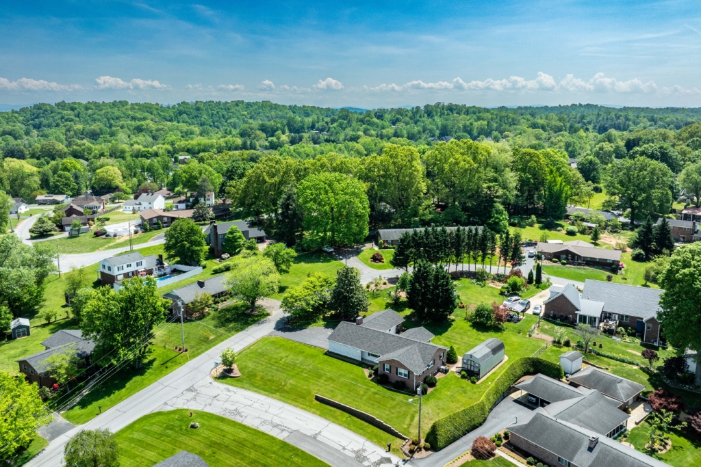 408 Garmon Dr (7 of 83)